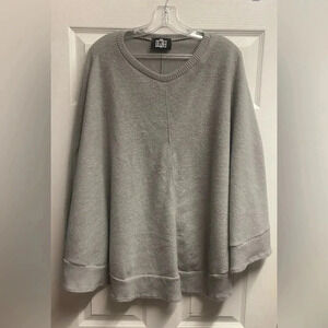 LUXE Boutique Poncho Oversized Soft Sweater Size Medium